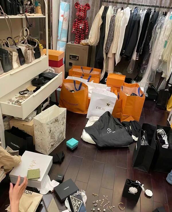 泉州市石狮回收顶奢鞋服